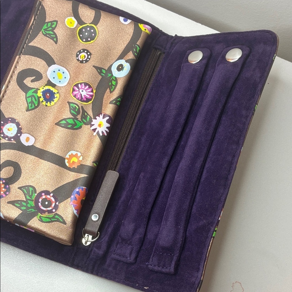 St Jude Rose Metallic Gold Trifold Travel Jewelry Pouch Flower Vine 4”x8” - Picture 6 of 8
